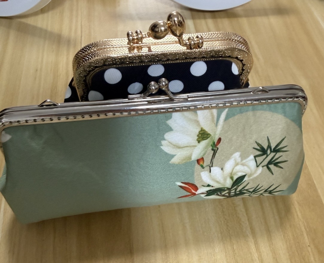 Mint floral frame clutch purse